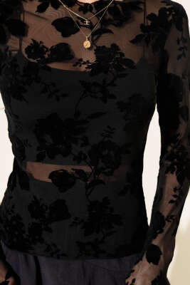 Gül Desenli Tül Bluz Siyah - Kadın Giyim Modelleri