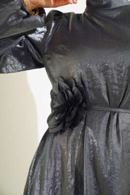 Gül Detaylı Parlak Elbise Füme - Tesettür Elbise