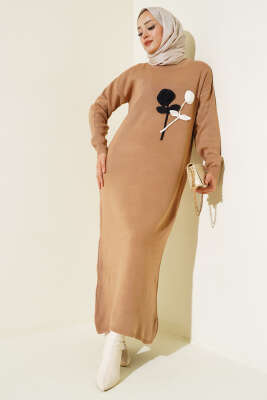 Gül Detaylı Triko Elbise Büsküvi 