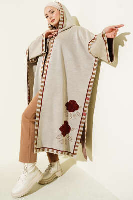 Gül Nakışlı Çizgi Detaylı Panço Bej - Panço