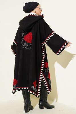 Gül Nakışlı Çizgi Detaylı Panço Siyah - Panço