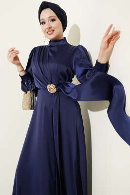 Gül Tokalı Saten Abiye Elbise Lacivert - Elbise