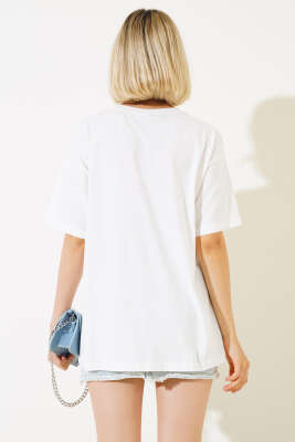 Gülen Yüz Nakışlı T-shirt Ekru - Kadın Giyim Modelleri