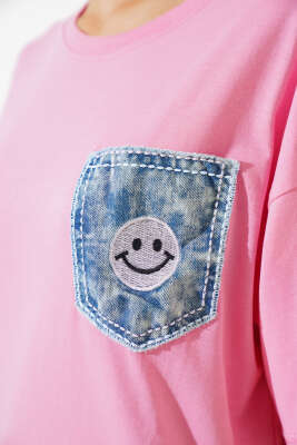 Gülen Yüz Nakışlı T-shirt Pembe - Kadın Giyim Modelleri