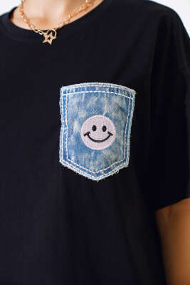 Gülen Yüz Nakışlı T-shirt Siyah - Kadın Giyim Modelleri