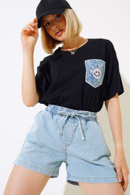 Gülen Yüz Nakışlı T-shirt Siyah - Kadın Giyim Modelleri