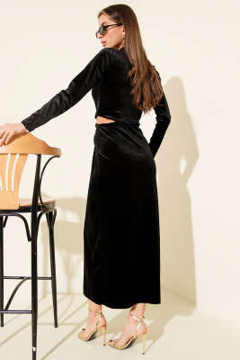 Güneş Aksesuarlı Yırtmaçlı Kadife Elbise Siyah - Günün Seçilenleri