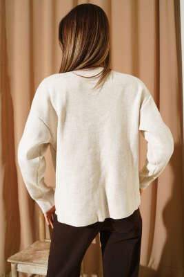 Güneş Düğmeli Triko Hırka Bej - Kadın Giyim Modelleri