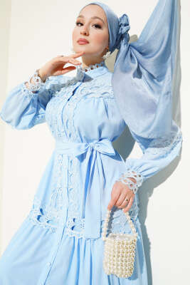 Güpürlü Boydan Düğmeli Elbise Mavi - Tesettür Elbise