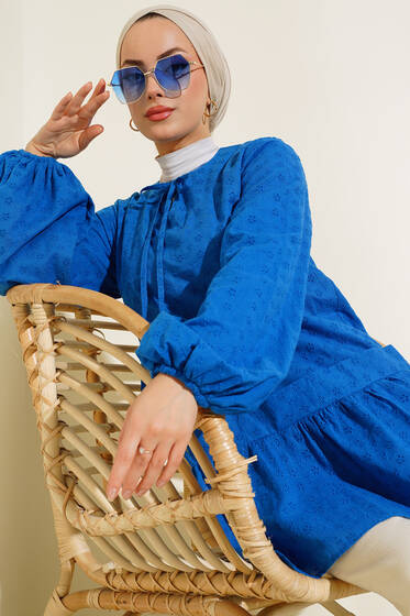 Güpürlü Çiçek Desenli Tunik Saks - Tunik