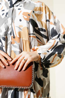 Hakim Yaka Desenli Kat Kat Elbise Gri - Tesettür Elbise