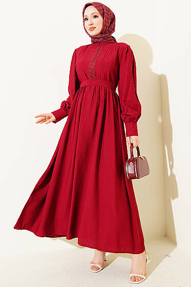 Hakim Yaka Güpürlü Kuşaklı Elbise Bordo - Elbise