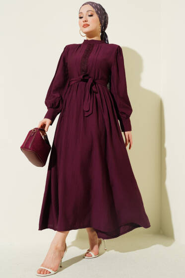 Hakim Yaka Güpürlü Kuşaklı Elbise Burgonya - Elbise