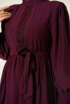 Hakim Yaka Güpürlü Kuşaklı Elbise Burgonya - Elbise