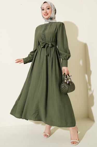 Hakim Yaka Güpürlü Kuşaklı Elbise Haki - Elbise