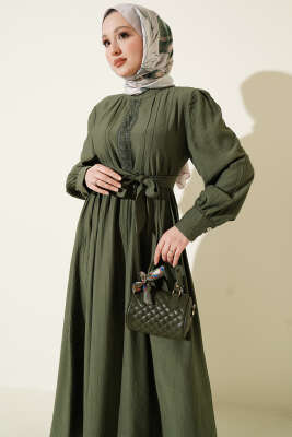 Hakim Yaka Güpürlü Kuşaklı Elbise Haki - Elbise