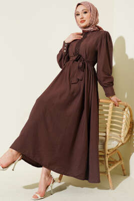 Hakim Yaka Güpürlü Kuşaklı Elbise Kahve 
