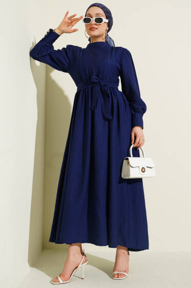 Hakim Yaka Güpürlü Kuşaklı Elbise Lacivert - Elbise