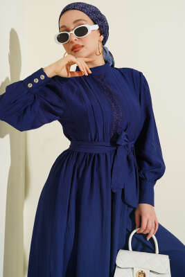 Hakim Yaka Güpürlü Kuşaklı Elbise Lacivert - Elbise