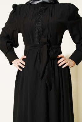 Hakim Yaka Güpürlü Kuşaklı Elbise Siyah - Elbise