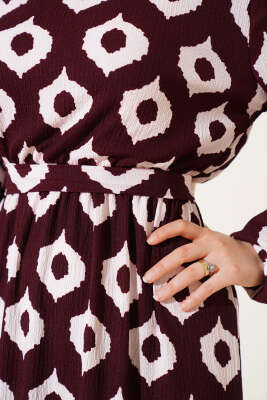 Halka Desen Kuşaklı Bürümcük Elbise Bordo - Tesettür Elbise