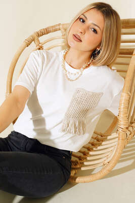 Hasır Cep Detaylı T-shirt Ekru