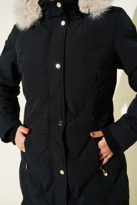İçi Kürk Detaylı Kapüşonlu Mont Siyah - Mont