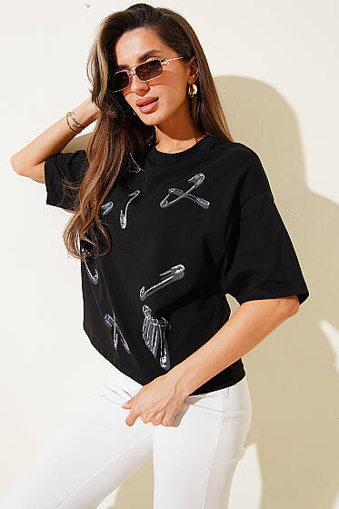 İğne Baskılı Basic T-shirt Siyah - Kadın Giyim Modelleri