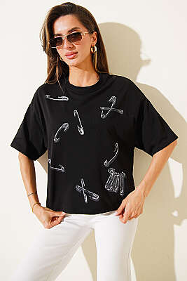 İğne Baskılı Basic T-shirt Siyah - Kadın Giyim Modelleri