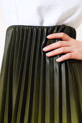 İki Renkli Pileli Etek Yağ Yeşili - Uzun Etek