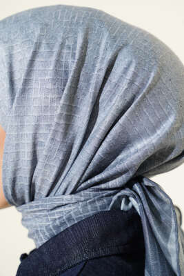 İnce Çizgi Desenli Demore Eşarp Gri - Başörtüsü