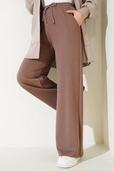İnce Çizgili Bel Lastikli Pantolon Kahve - Pantolon