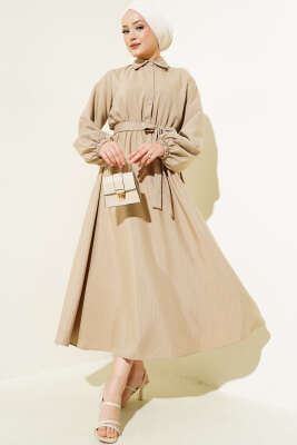 İnce Çizgili Bel Lastikli Yarım Düğmeli Elbise Vizon