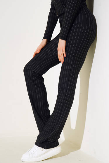 İnce Çizgili İspanyol Paça Pantolon Siyah - Yılın Fırsatı 