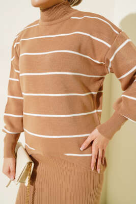 İnce Çizgili Jile Elbise Triko Takım Büsküvi - Triko İkili Takım