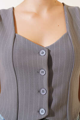 İnce Çizgili Kısa Yelek Gri - Kadın Giyim Modelleri