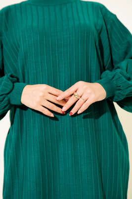 İnce Çizgili Salaş Triko Elbise Zümrüt - Elbise