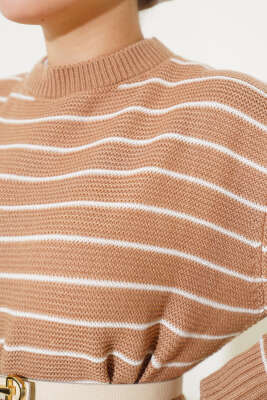 İnce Çizgili Triko Elbise Büsküvi - Tesettür Elbise