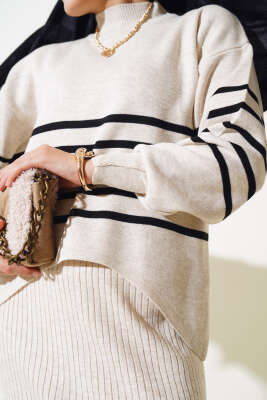 İnce Çizgili Triko Jileli İkili Takım Bej - Triko İkili Takım