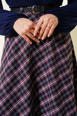 İnce Kemerli Ekoseli Etek Lacivert - Etek