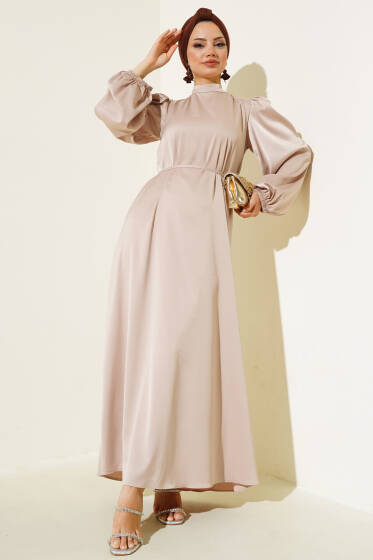 İnce Kuşaklı Kol Lastikli Saten Elbise Bej - Elbise