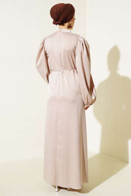 İnce Kuşaklı Kol Lastikli Saten Elbise Bej - Tesettür Elbise