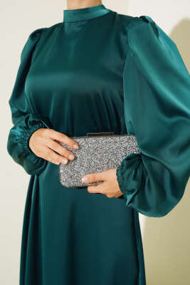 İnce Kuşaklı Kol Lastikli Saten Elbise Zümrüt - Tesettür Elbise