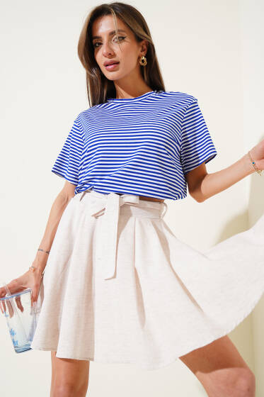 İnce Yatay Çizgili T-shirt Saks - Kadın Giyim Modelleri