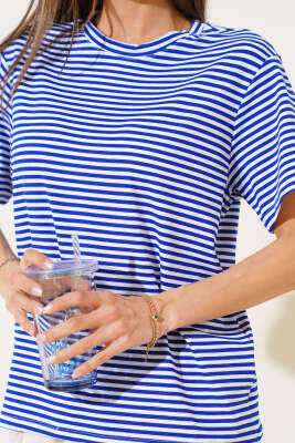 İnce Yatay Çizgili T-shirt Saks - Kadın Giyim Modelleri