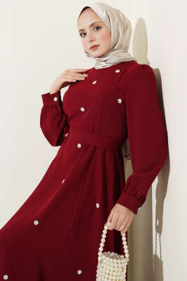 İnci Çiçekli Kuşaklı Elbise Bordo - Elbise