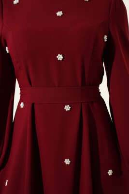 İnci Çiçekli Kuşaklı Elbise Bordo - Elbise