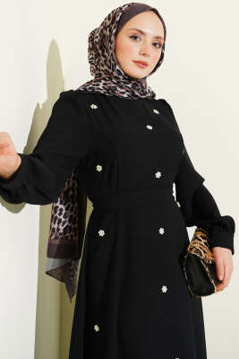 İnci Çiçekli Kuşaklı Elbise Siyah - Elbise