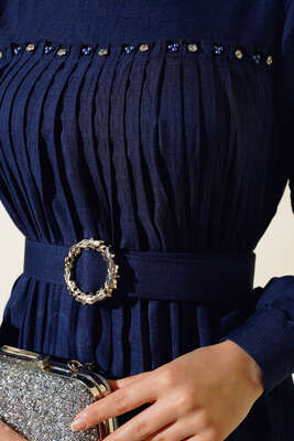 İnci Detaylı Pileli Elbise Lacivert - Thumbnail