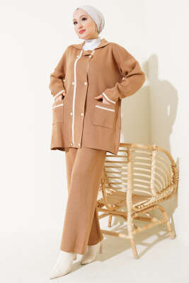 İnci Düğmeli Triko İkili Takım Latte - Triko İkili Takım